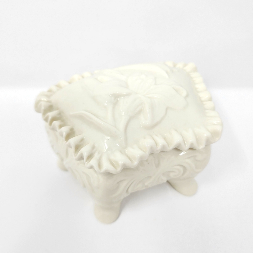 Vintage White Ceramic Glazed Footed Floral Trinket Box